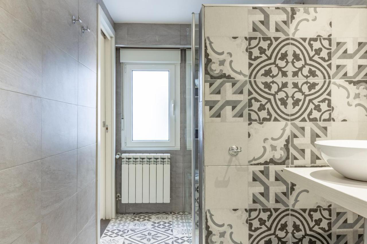 Ah King Size Apartment Vut5461As Овиедо Екстериор снимка